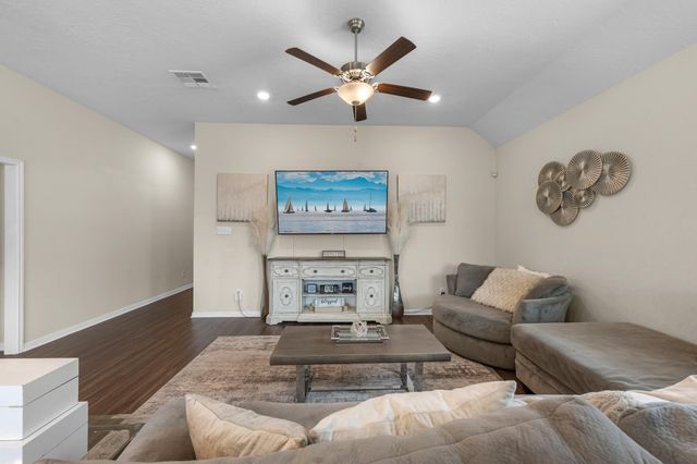 1004 Harvest Lane, Brenham, TX 77833