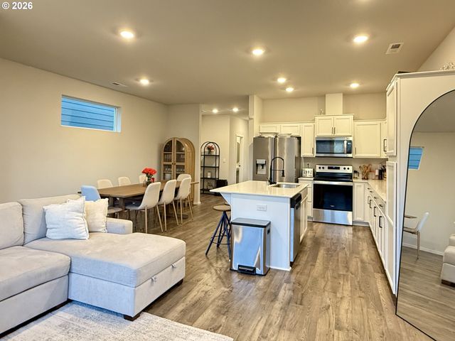 6653 Ne 139TH Pl, Vancouver, WA 98682