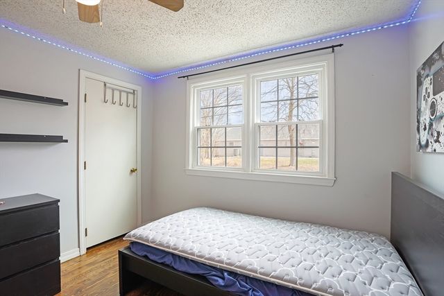 16 Middlesex St 5, Chelmsford, MA 01863