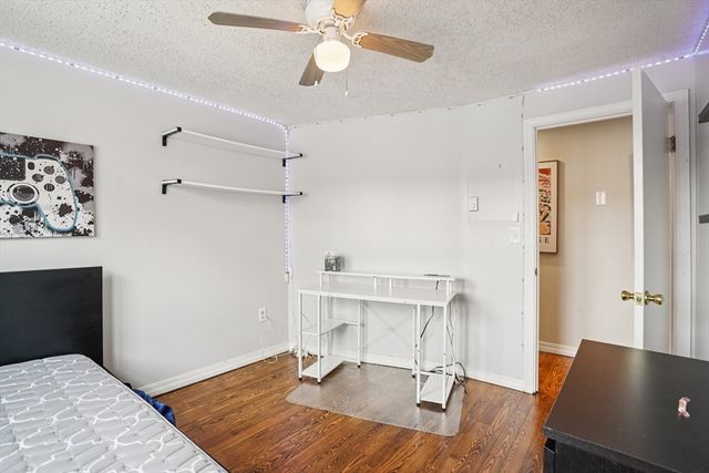 16 Middlesex St 5, Chelmsford, MA 01863