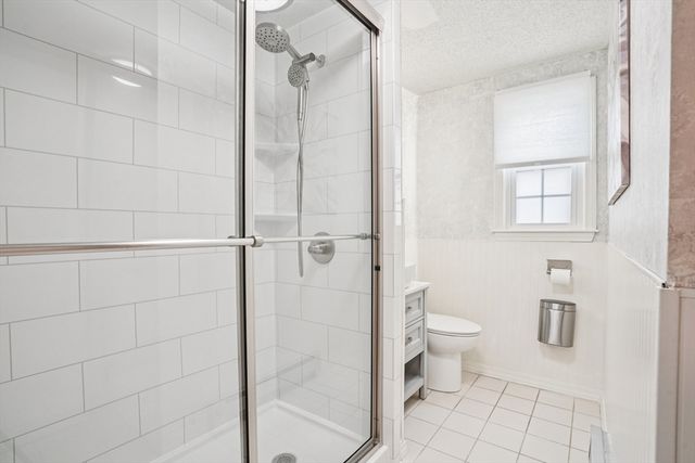 16 Middlesex St 5, Chelmsford, MA 01863