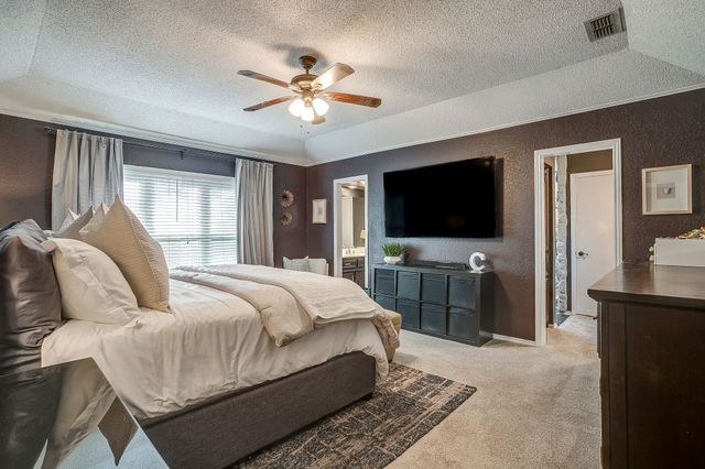 1026 Hazelwood Drive, Mansfield, TX 76063