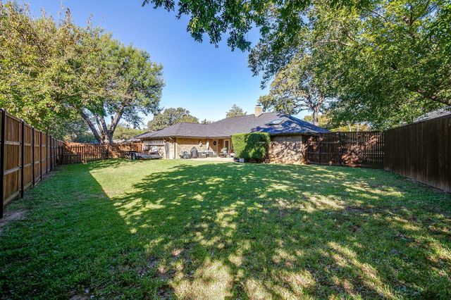1026 Hazelwood Drive, Mansfield, TX 76063