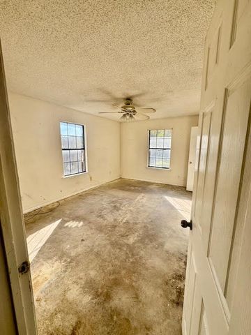 248 Gordon Drive, Azle, TX 76020