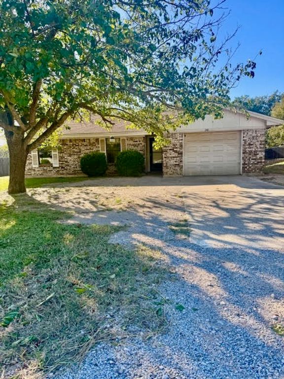 248 Gordon Drive, Azle, TX 76020