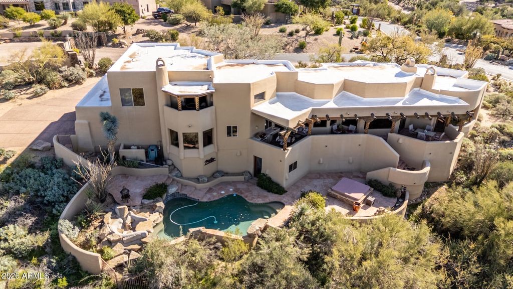 Image 2 of property listing at 24200 N ALMA SCHOOL Road 5, Scottsdale, AZ 85255