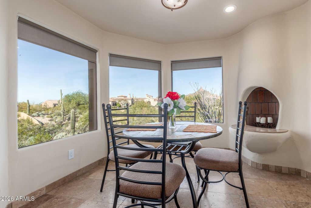 Image 21 of property listing at 24200 N ALMA SCHOOL Road 5, Scottsdale, AZ 85255