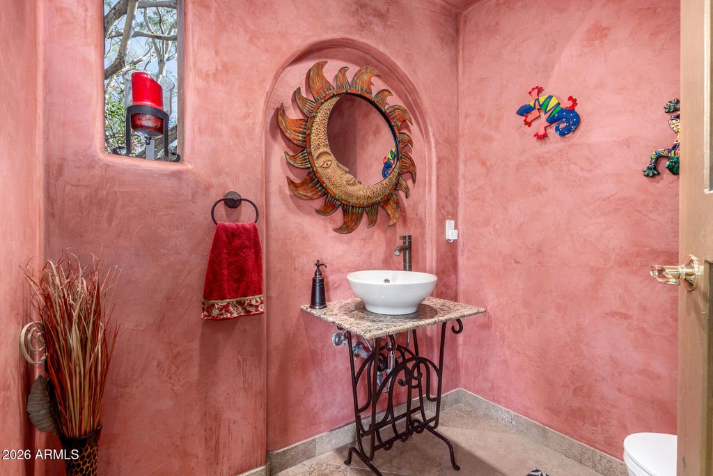 Image 24 of property listing at 24200 N ALMA SCHOOL Road 5, Scottsdale, AZ 85255