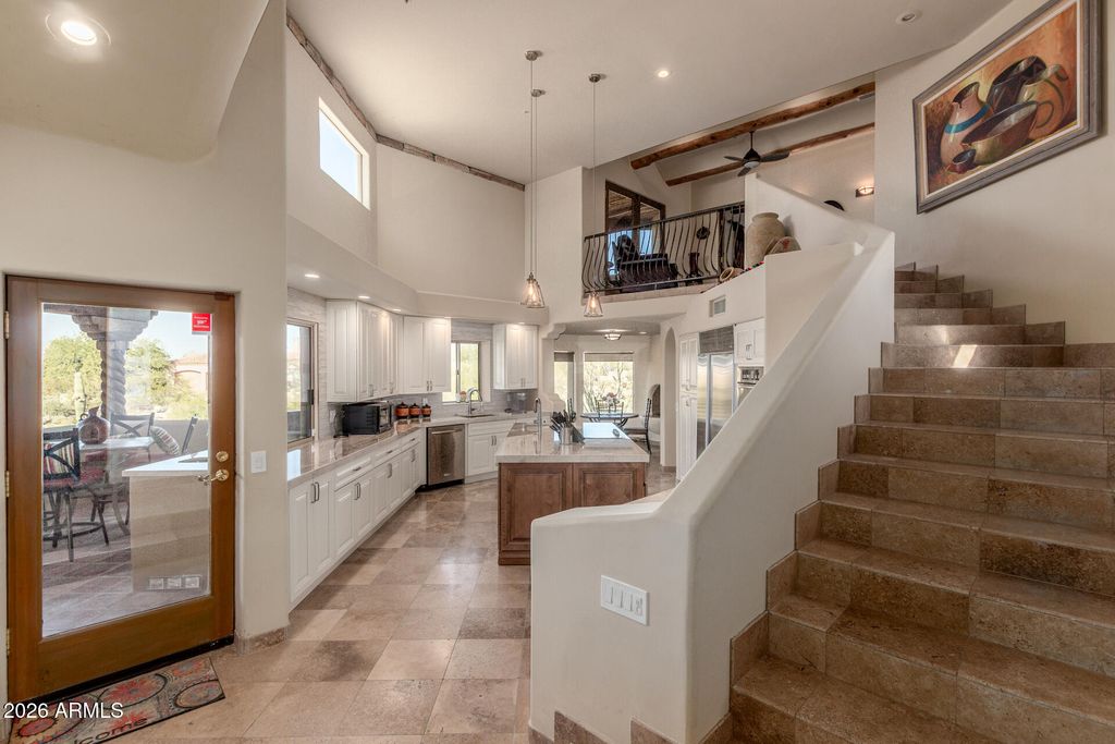 Image 25 of property listing at 24200 N ALMA SCHOOL Road 5, Scottsdale, AZ 85255