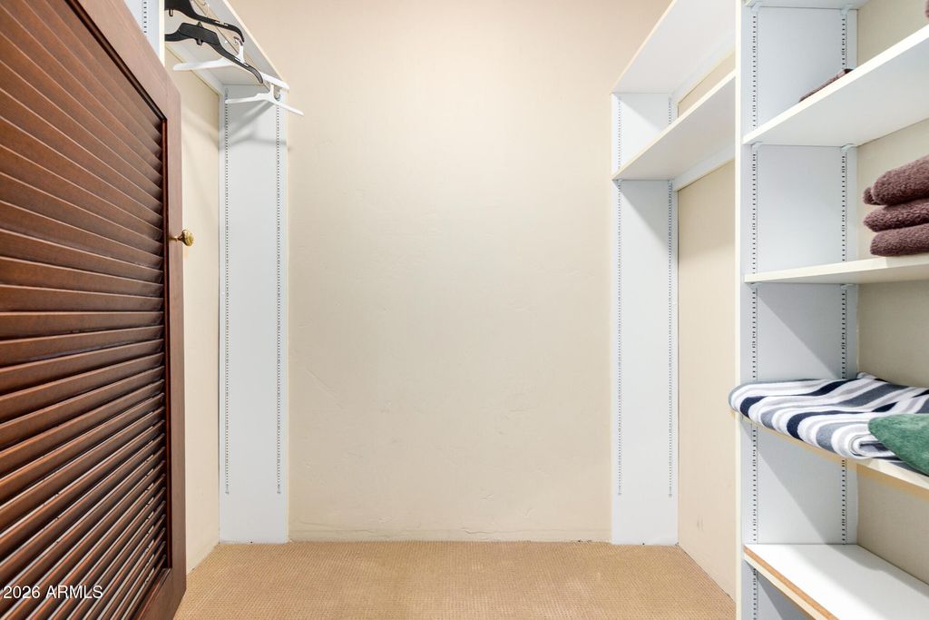 Image 36 of property listing at 24200 N ALMA SCHOOL Road 5, Scottsdale, AZ 85255