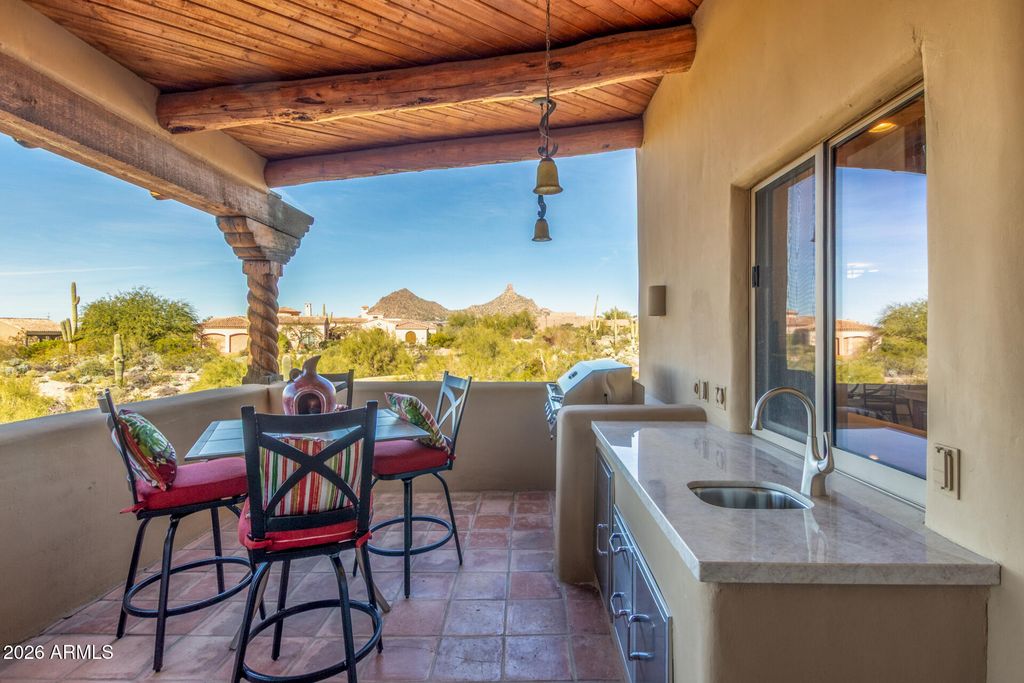 Image 50 of property listing at 24200 N ALMA SCHOOL Road 5, Scottsdale, AZ 85255