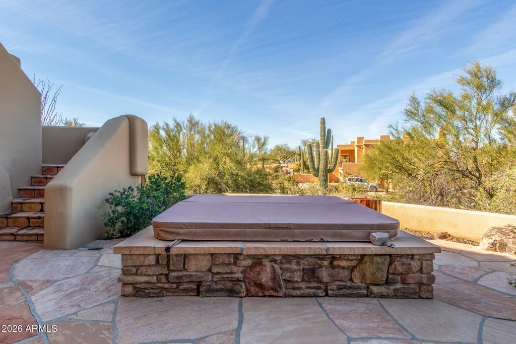 Image 53 of property listing at 24200 N ALMA SCHOOL Road 5, Scottsdale, AZ 85255