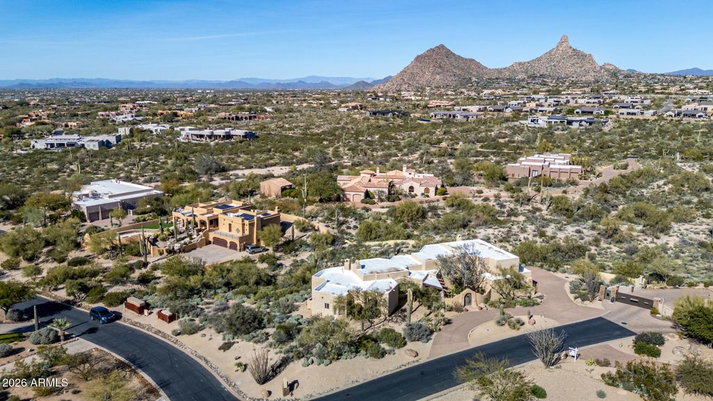 Image 63 of property listing at 24200 N ALMA SCHOOL Road 5, Scottsdale, AZ 85255