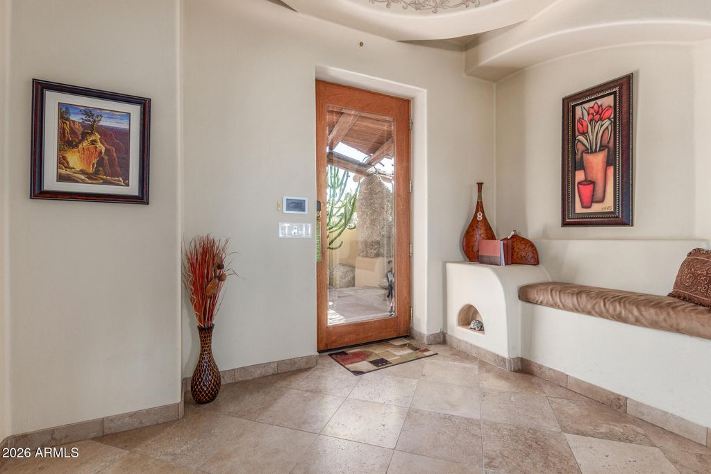 Image 7 of property listing at 24200 N ALMA SCHOOL Road 5, Scottsdale, AZ 85255