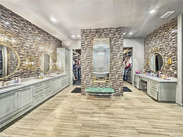 13509 Borolo Drive, Edinburg, TX 78541