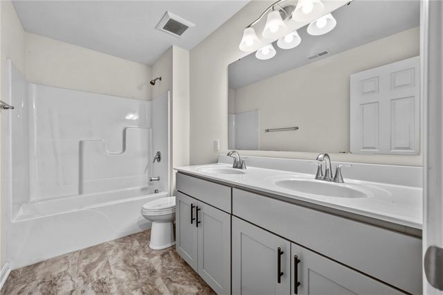 269 Lily Ridge Dr, North Strabane, PA 15317