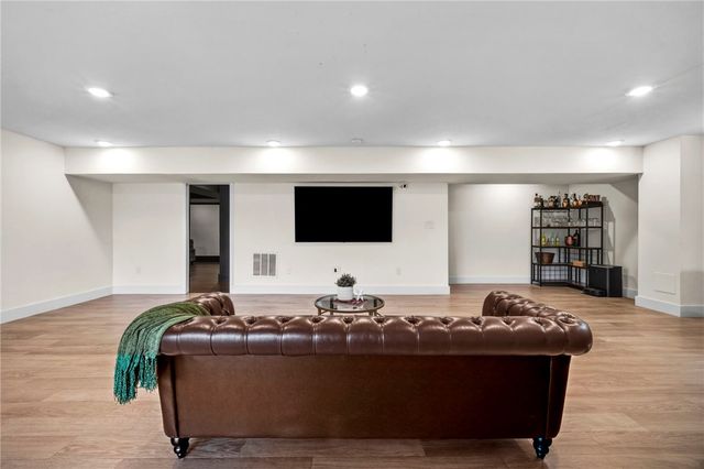 269 Lily Ridge Dr, North Strabane, PA 15317
