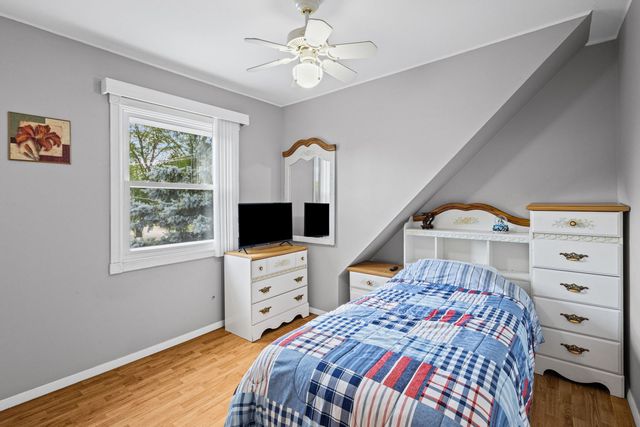 2011 E Touhy Avenue, Des Plaines, IL 60018