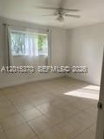 3441 NW 44th St 104, Oakland Park, FL 33309