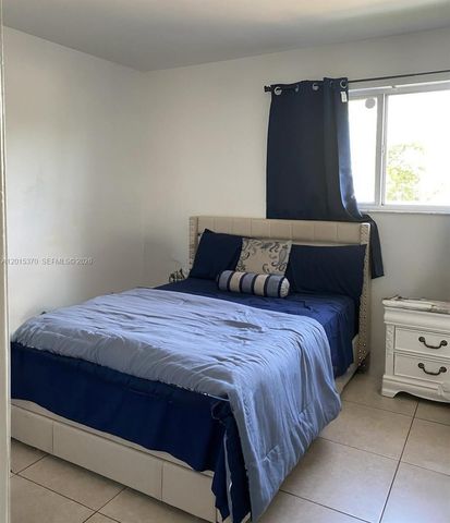 3441 NW 44th St 104, Oakland Park, FL 33309