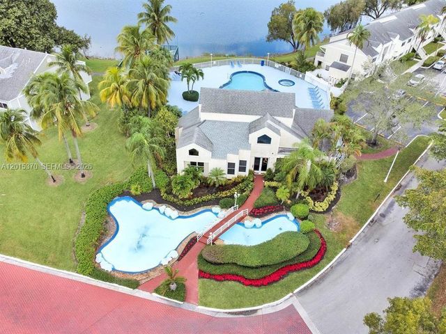 3441 NW 44th St 104, Oakland Park, FL 33309