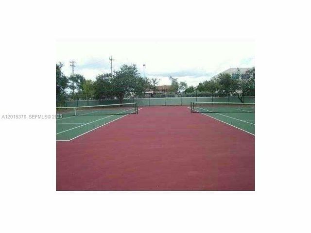 3441 NW 44th St 104, Oakland Park, FL 33309