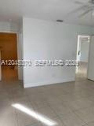 3441 NW 44th St 104, Oakland Park, FL 33309
