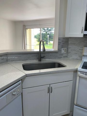 3441 NW 44th St 104, Oakland Park, FL 33309