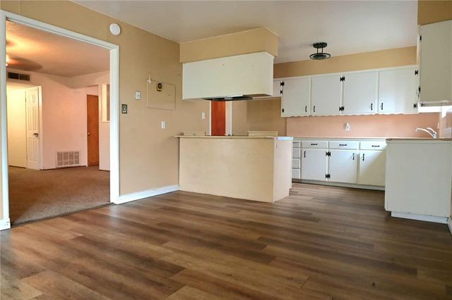 280 E Olive, Merced, CA 95340