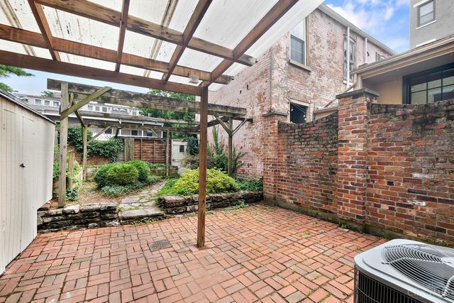 320 E Fourteenth Street, Cincinnati, OH 45202