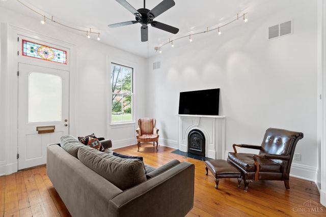 320 E Fourteenth Street, Cincinnati, OH 45202
