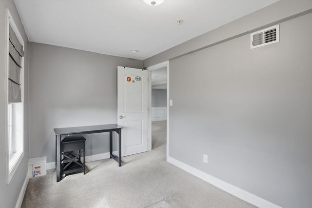 32 Edmonds Circle 32, Northbridge, MA 01588