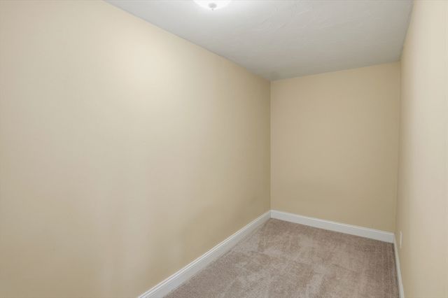 32 Edmonds Circle 32, Northbridge, MA 01588