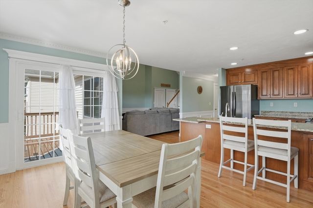 32 Edmonds Circle 32, Northbridge, MA 01588