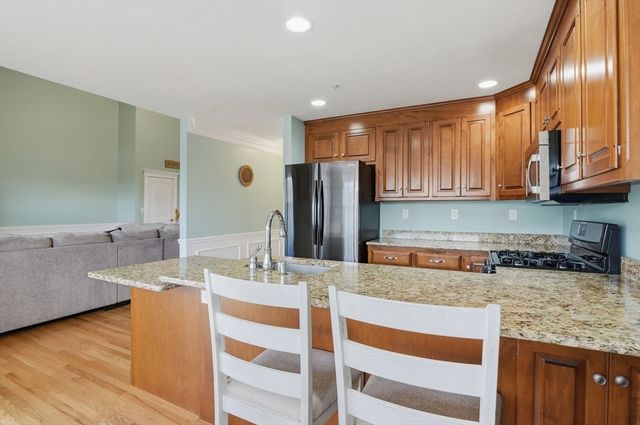 32 Edmonds Circle 32, Northbridge, MA 01588