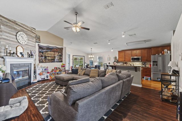 1968 Reserve Boulevard, Gulf Breeze, FL 32563