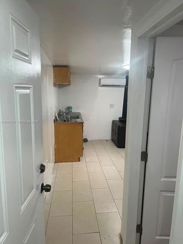 6841 Atlanta Street, Hollywood, FL 33024