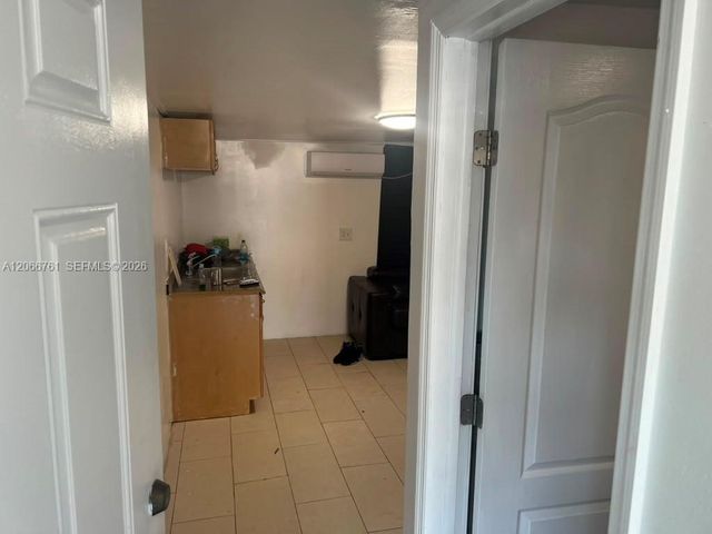 6841 Atlanta Street, Hollywood, FL 33024