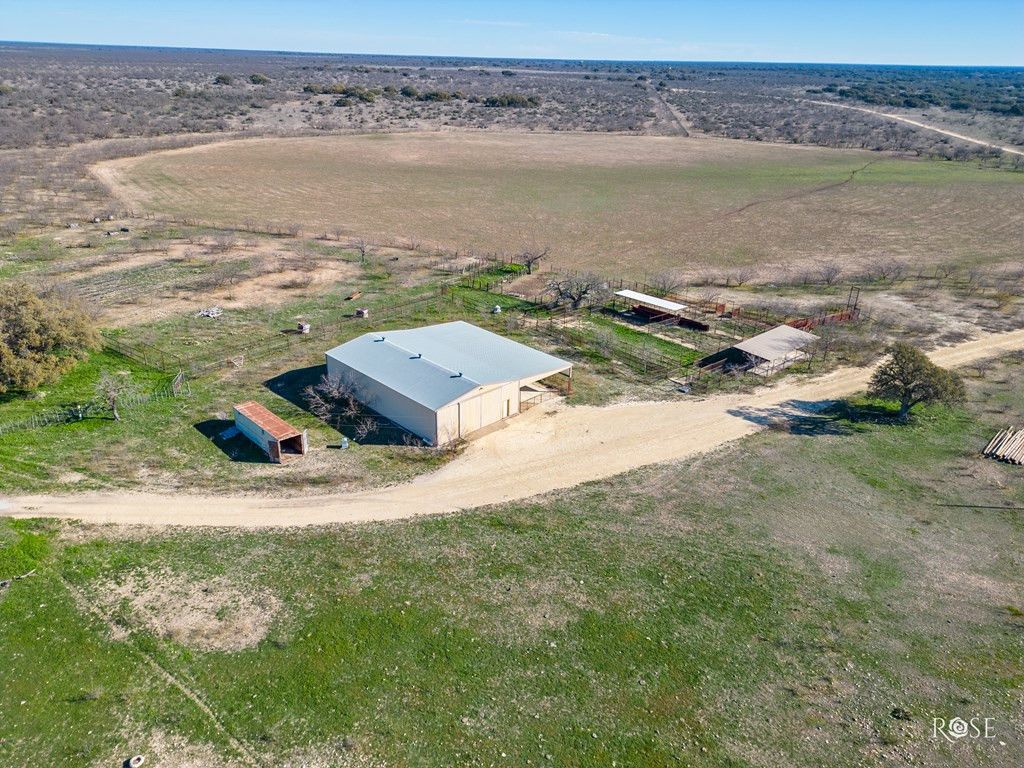 Image 10 of property listing at 6199 Ranch Rd 864, Sonora, TX 76950