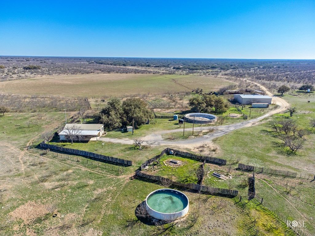 Image 11 of property listing at 6199 Ranch Rd 864, Sonora, TX 76950