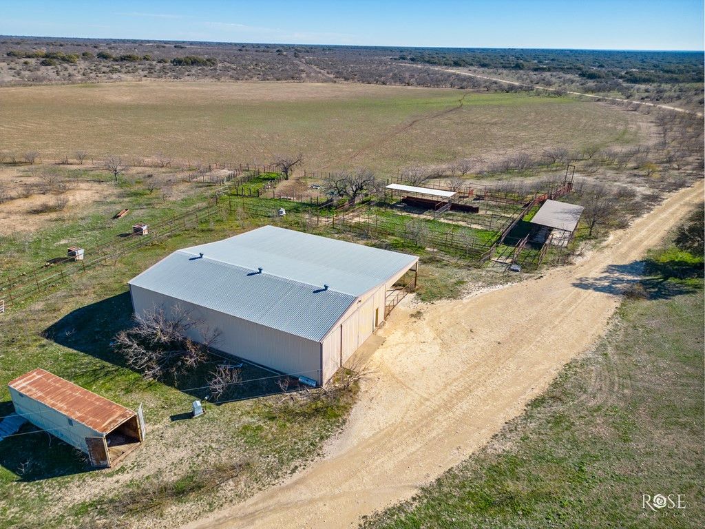 Image 24 of property listing at 6199 Ranch Rd 864, Sonora, TX 76950