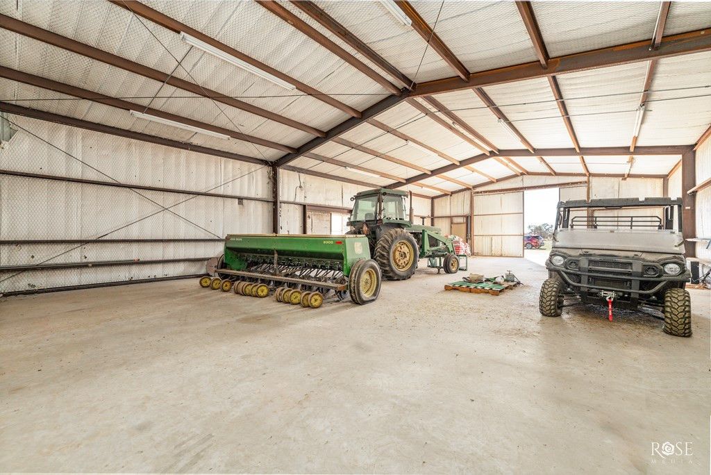 Image 25 of property listing at 6199 Ranch Rd 864, Sonora, TX 76950