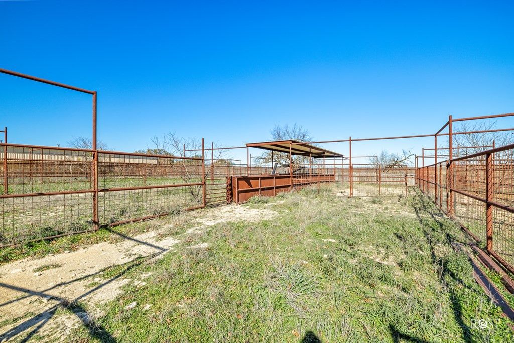 Image 29 of property listing at 6199 Ranch Rd 864, Sonora, TX 76950