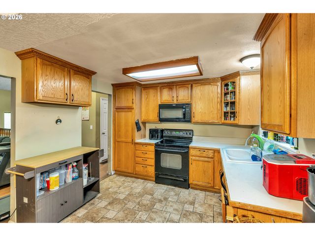 75 Se 205TH Pl, Gresham, OR 97030
