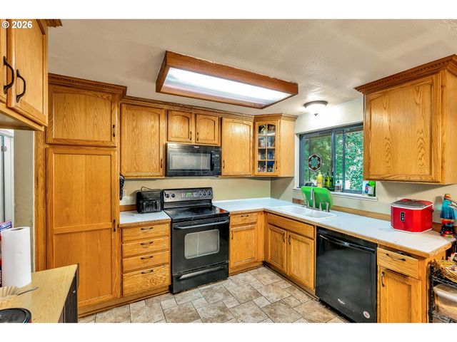 75 Se 205TH Pl, Gresham, OR 97030