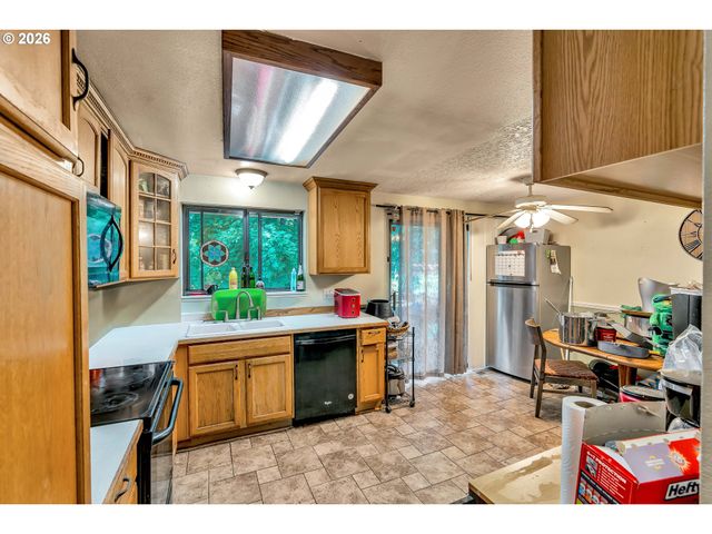 75 Se 205TH Pl, Gresham, OR 97030