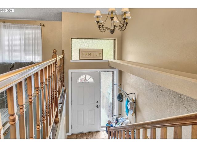 75 Se 205TH Pl, Gresham, OR 97030