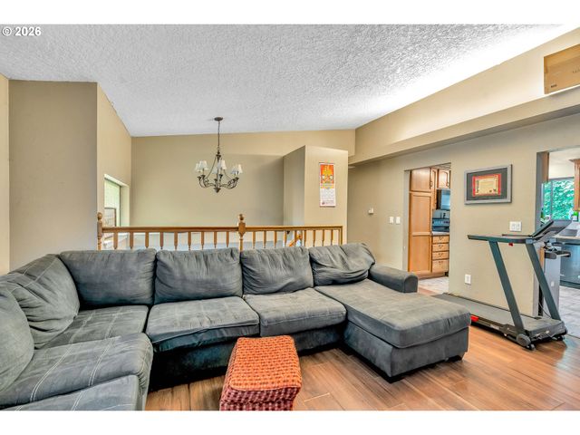 75 Se 205TH Pl, Gresham, OR 97030