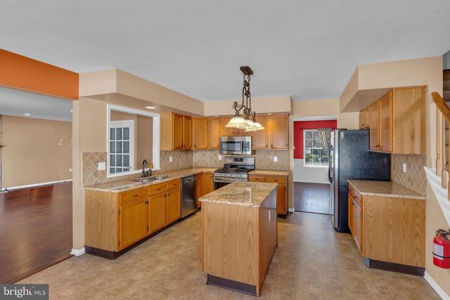 101 WINDMERE CT, Bordentown, NJ 08620