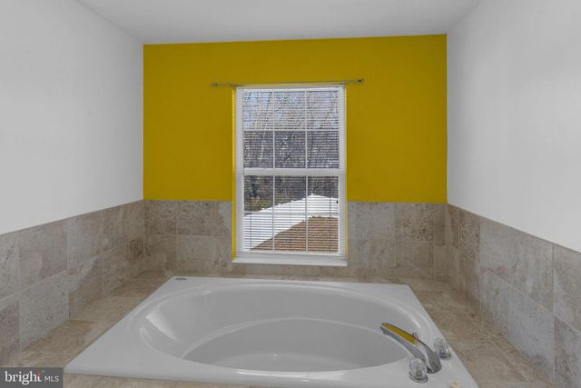 101 WINDMERE CT, Bordentown, NJ 08620